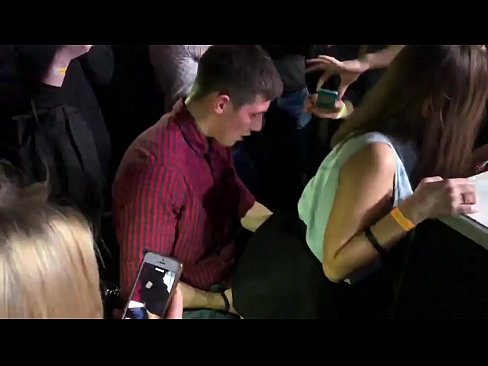 ❤️ Sesso reale in un nightclub russo. Ragazza russa di 18 anni nell'ano e nella vagina scopata in un nightclub Super pornoal it.xxxner.ru ❌️❤